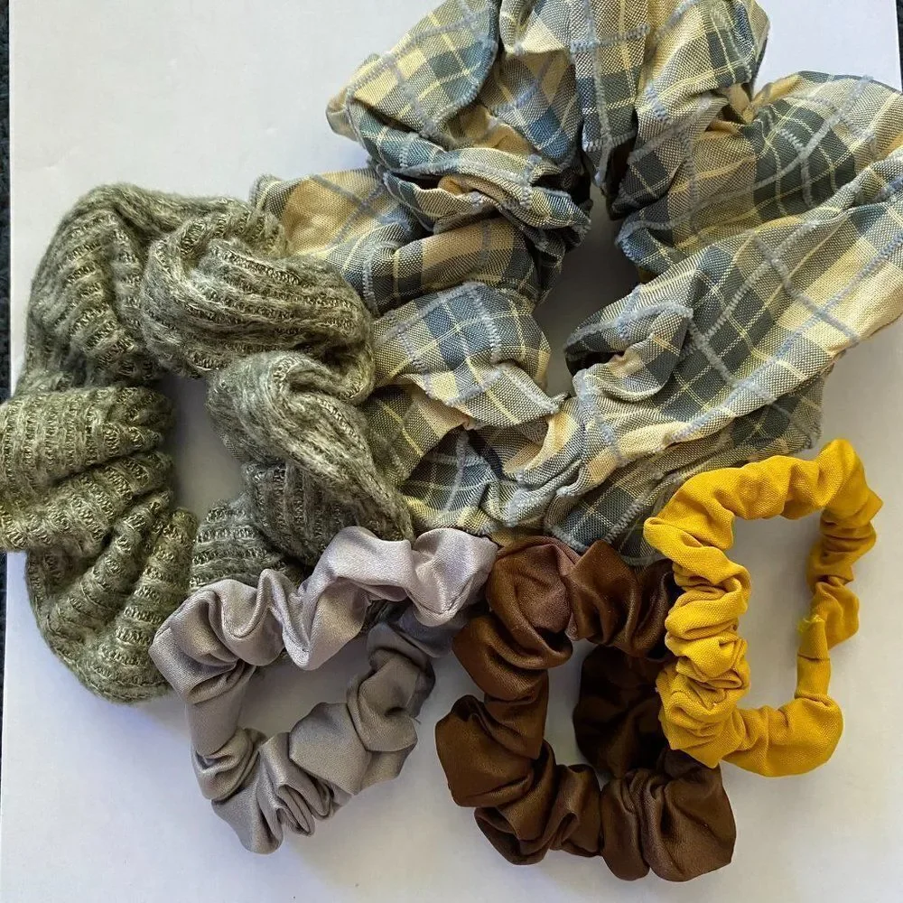 Set of 5 Scrunchies - Jumbo Plaid Mustard Sweater